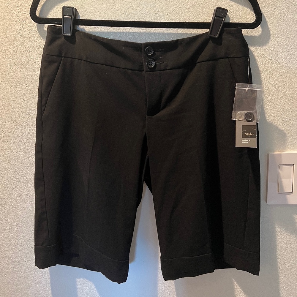 New with tags Black bermuda shorts- size 6